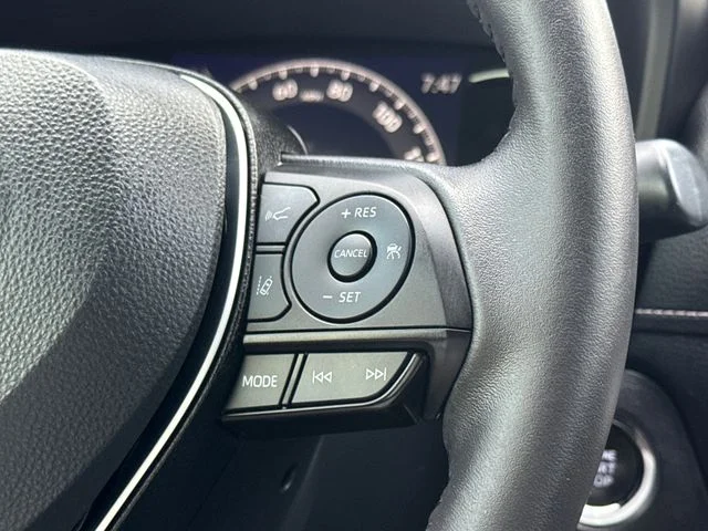 Used 2024 Gray Toyota XLE Premium image 27
