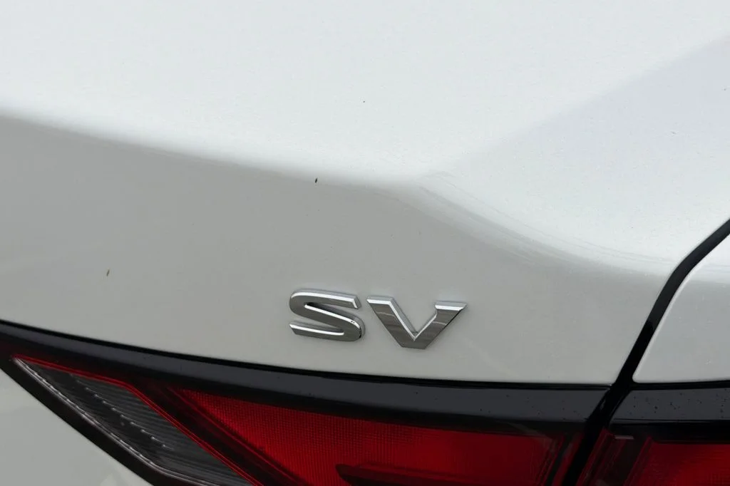 Used 2024 Aspen White Tricoat Nissan SV image 7