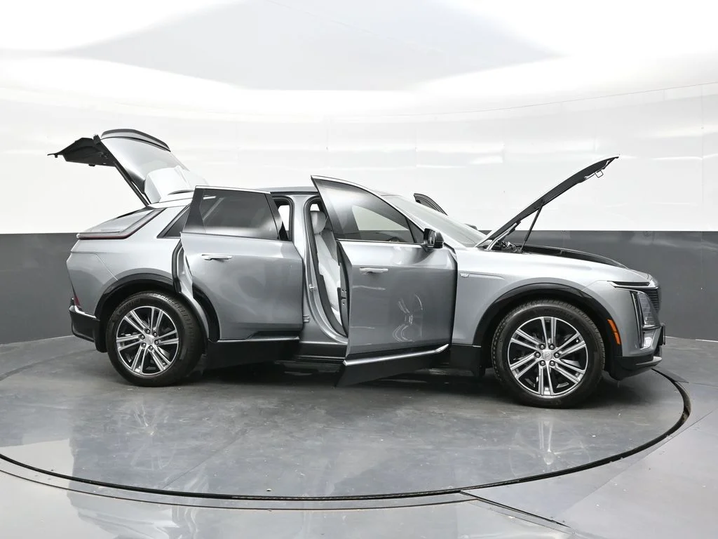 Used 2024 Silver Cadillac Luxury image 46