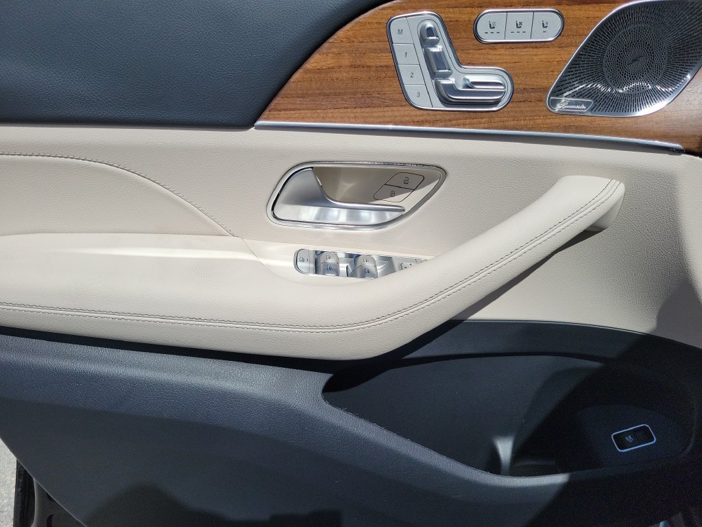 New 2026 Obsidian Black Metallic Mercedes-Benz GLE 450 image 18