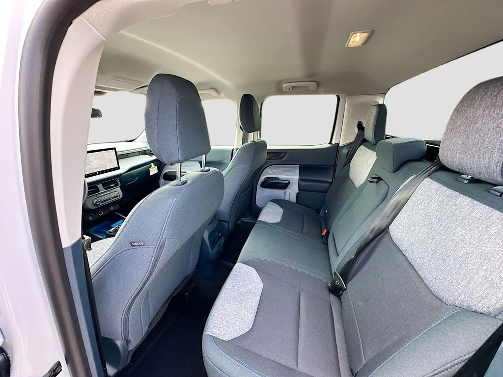 2025 Ford Maverick XLT - Photo 9