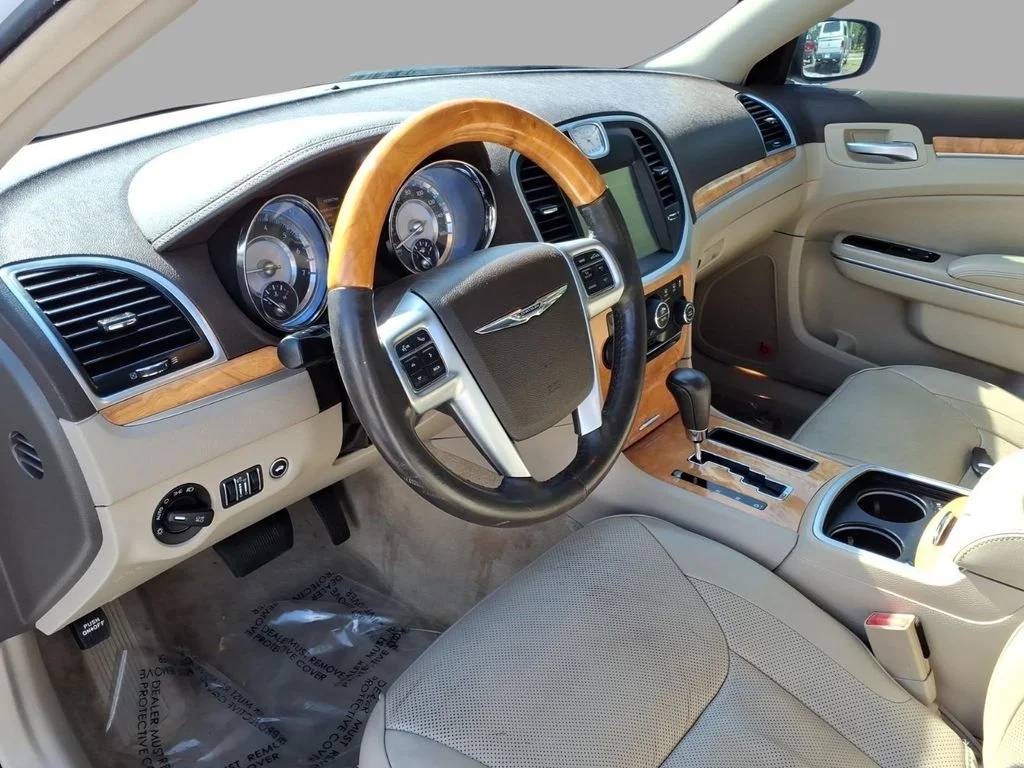 Used 2012 White Chrysler C image 20