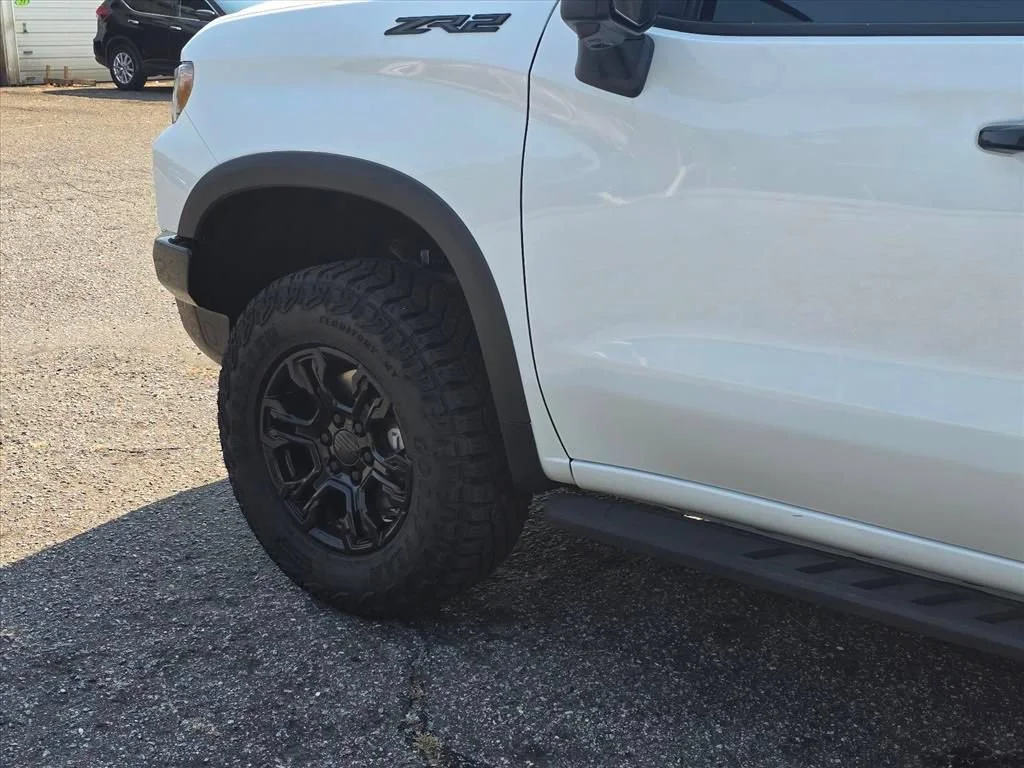 Used 2024 Summit White Chevrolet ZR2 image 16