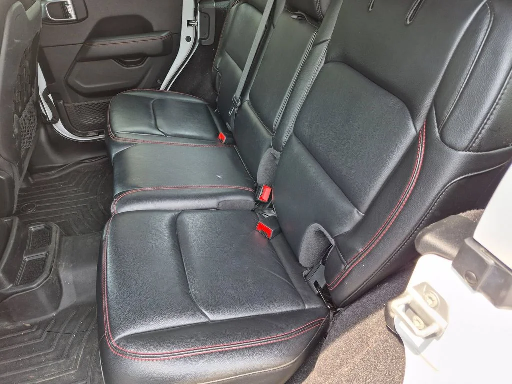 Used 2021 White Jeep Unlimited Rubicon image 24