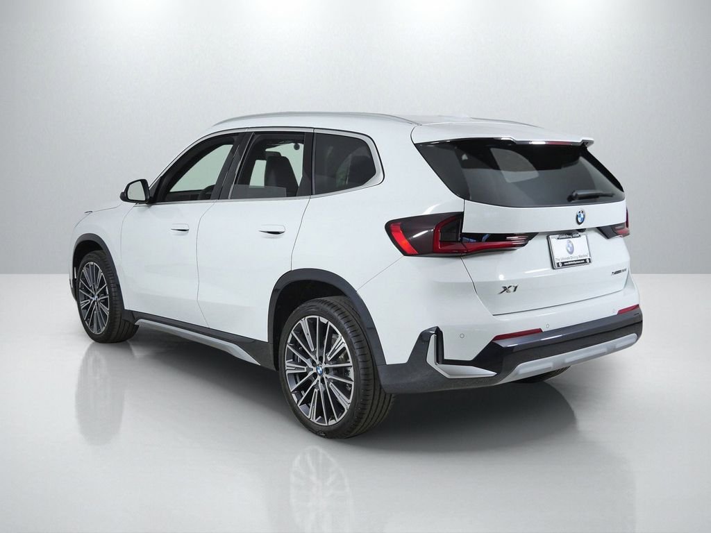 Used 2026 Alpine White BMW xDrive28i image 15