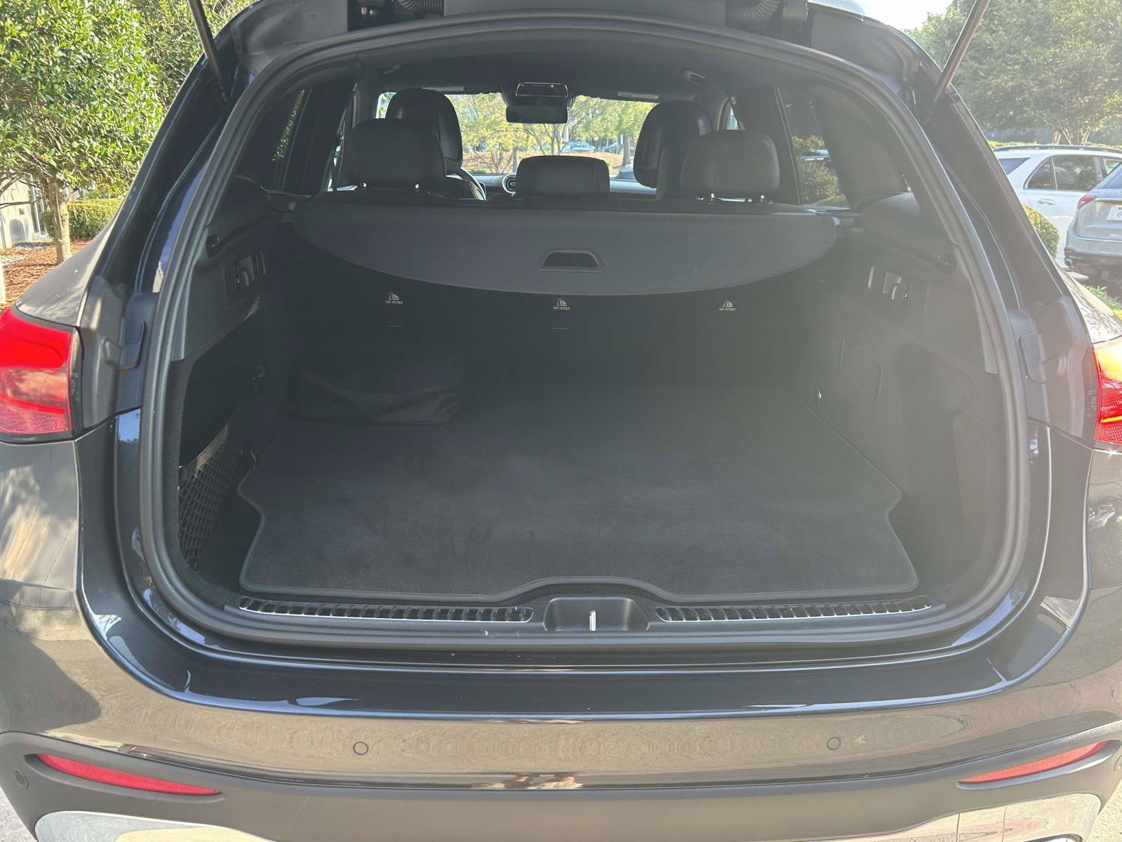 Certified Used 2025 Graphite Grey Metallic Mercedes-Benz GLC 350e 4MATIC® SUV image 10