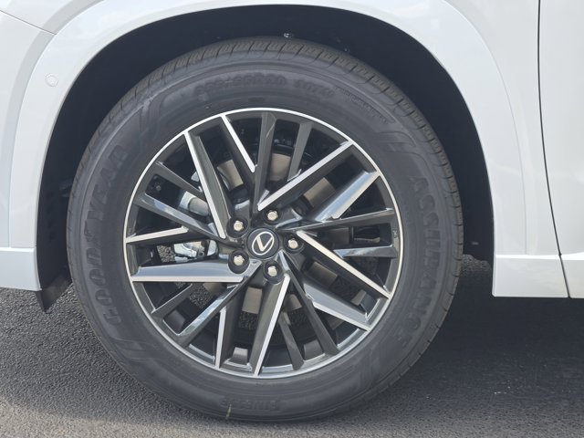 New 2026 Wind Chill Pearl Lexus PREMIUM AWD image 15