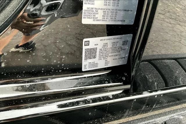 New 2026 Onyx Black GMC AT4 image 8