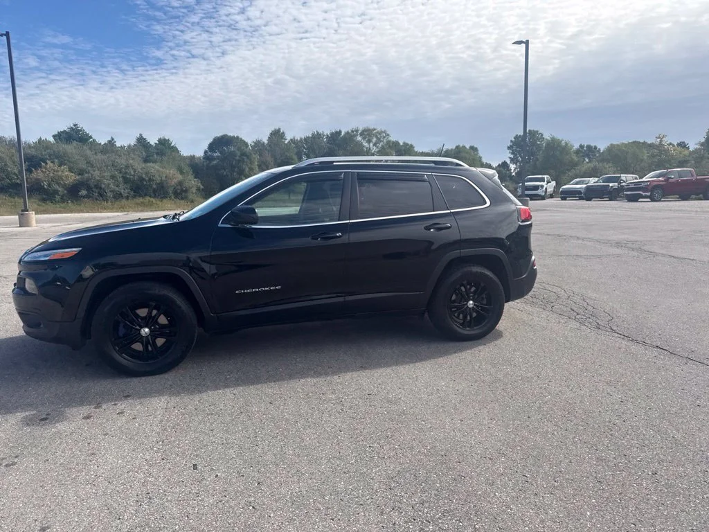 Used 2017 Jeep Cherokee Latitude with VIN 1C4PJMCB2HD228604 for sale in Traverse City, MI