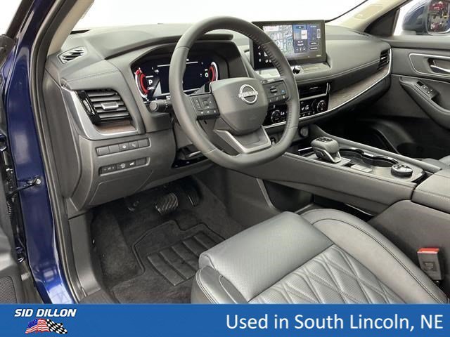Used 2026 Deep Ocean Blue Pearl Nissan Platinum image 17