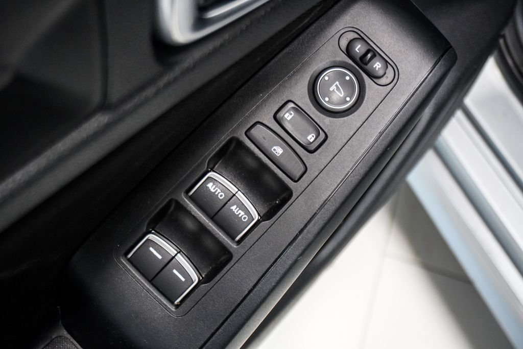 Used 2023 Gray Honda LX image 18