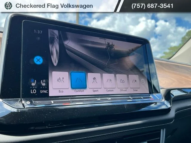 New 2026 White Volkswagen 2.0T SE image 41