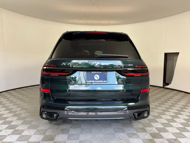 New 2027 Oxford Green II Metallic BMW xDrive40i image 6