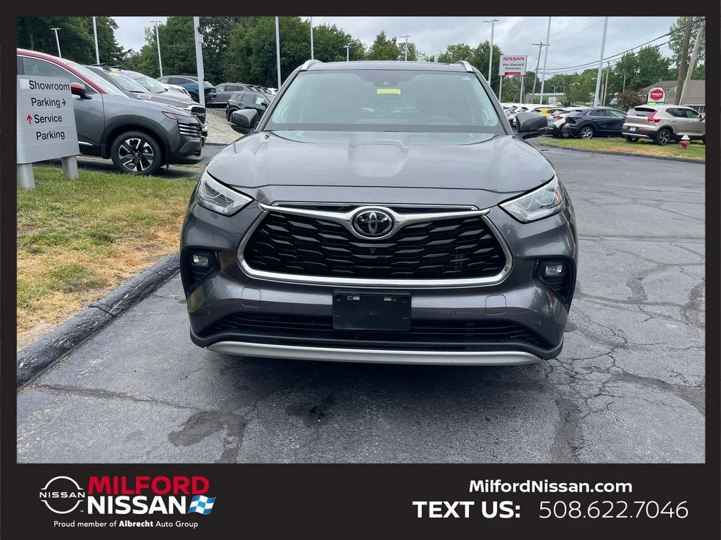 Used 2021 Gray Toyota Platinum image 7