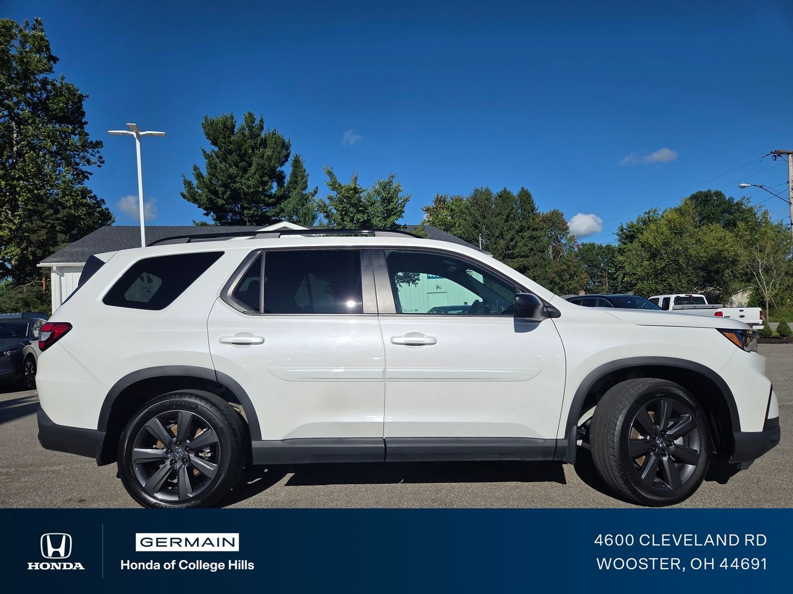 Used 2025 Platinum White Pearl Honda Sport image 19