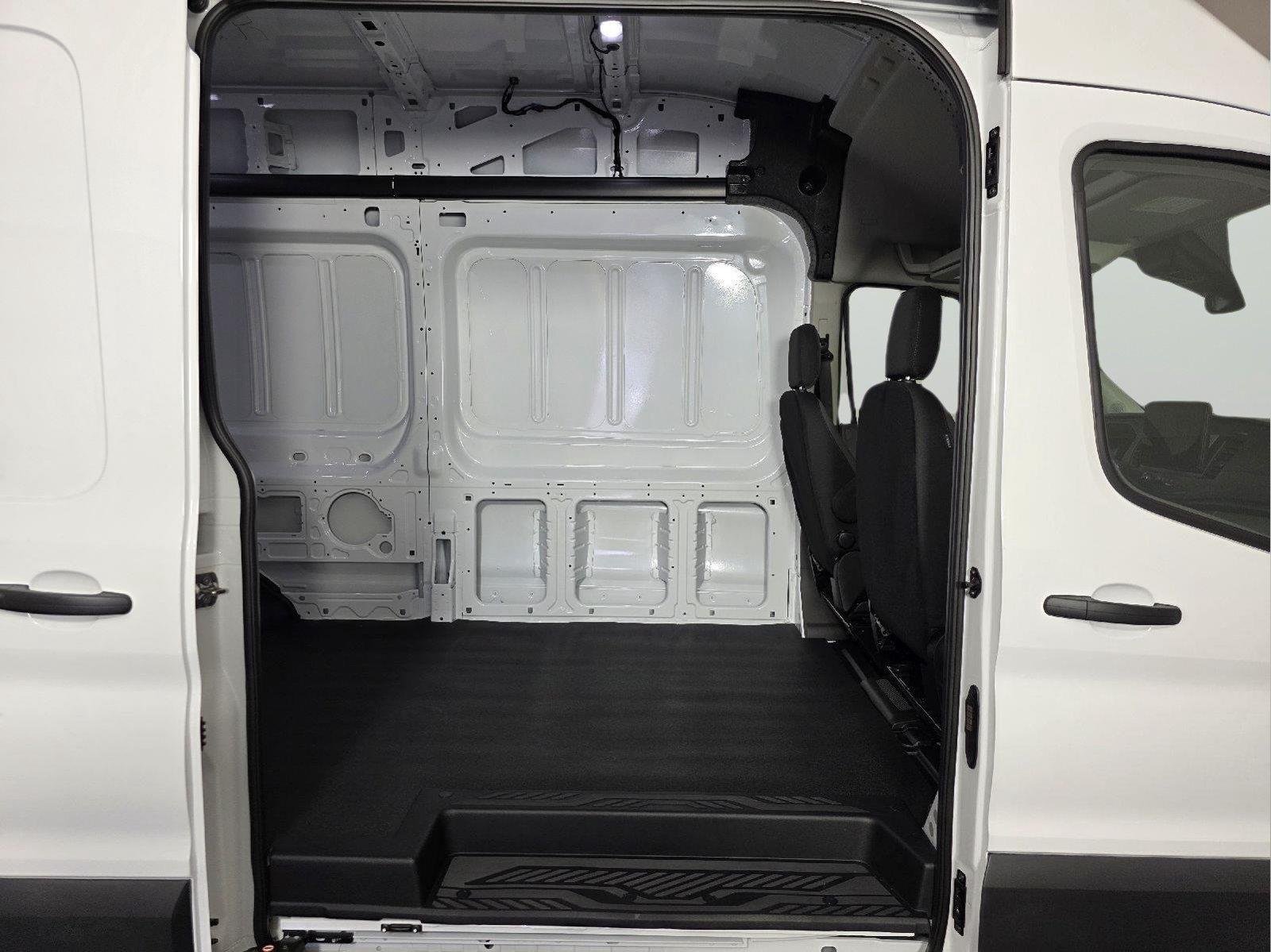 New 2026 Oxford White Ford HR CARGO image 18