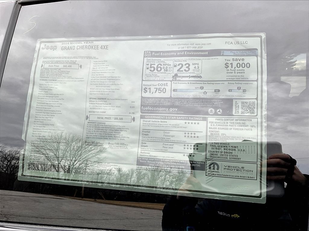 New 2024 Midnight Sky Jeep 4xe image 17