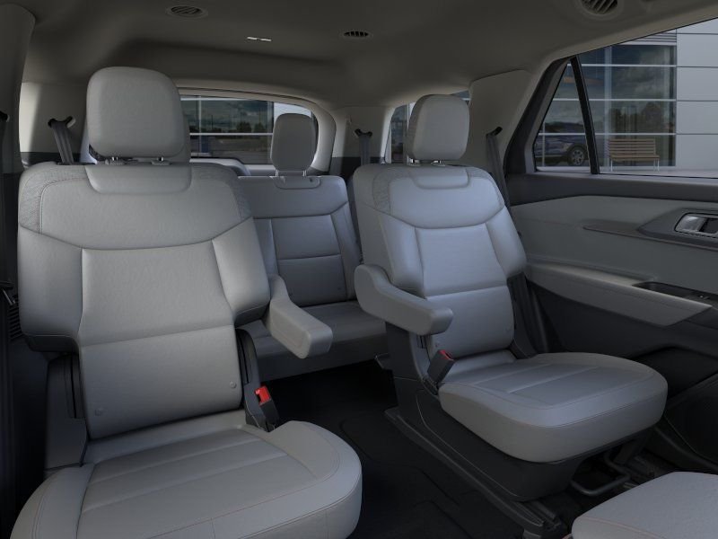 New 2026 Space White Metallic Ford Active image 13