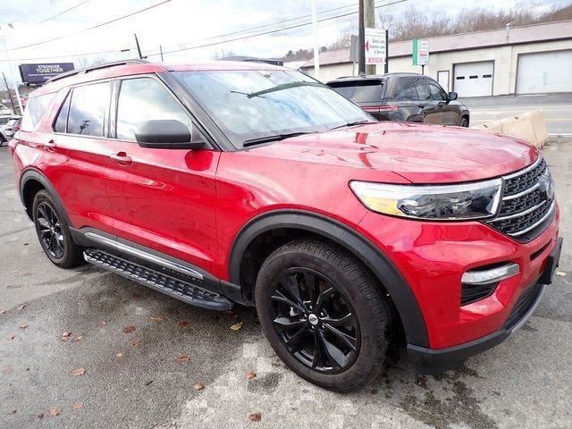 Used 2023 Red Ford XLT image 4