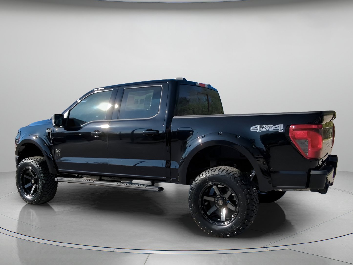 New 2026 Agate Black Metallic Ford XLT image 13