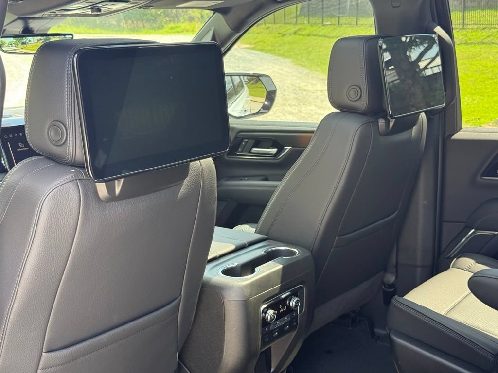 2026 GMC Yukon Denali - Photo 23