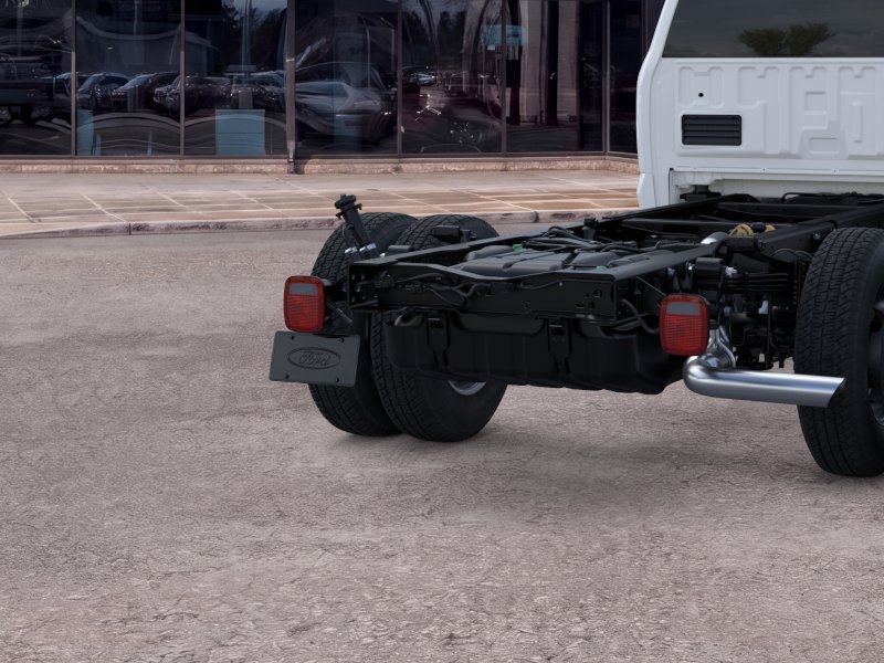 2025 Ford F-350 Super Duty Chassis Cab XL - Photo 21