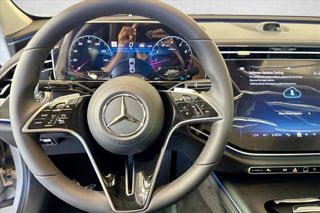 New 2026 MANUFAKTUR Alpine Grey Mercedes-Benz E 350 image 39