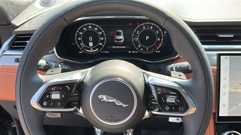 2026 Jaguar F-Pace R-Dynamic S - Photo 13