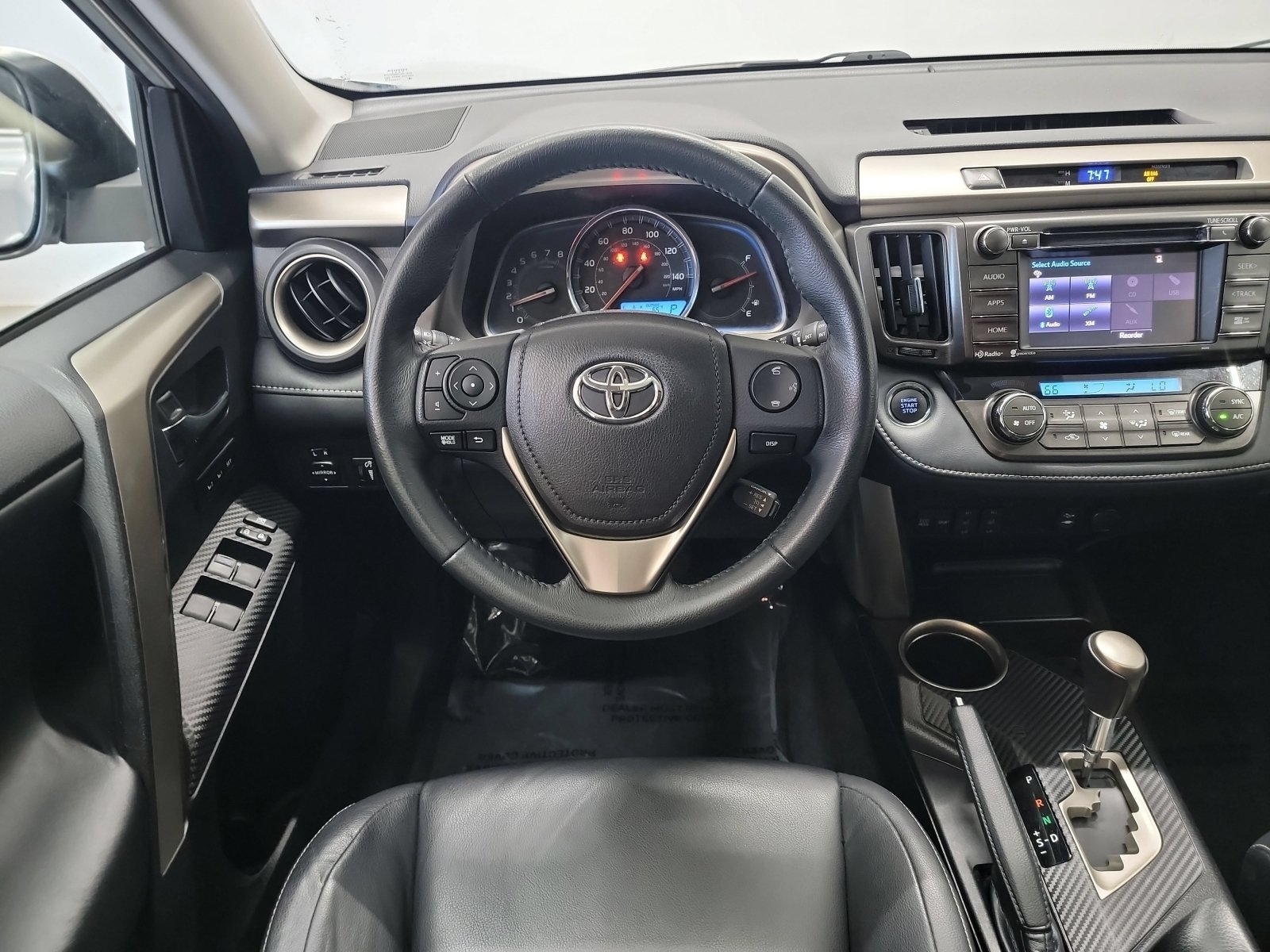 Used 2015 Classic Silver Metallic Toyota Limited image 15