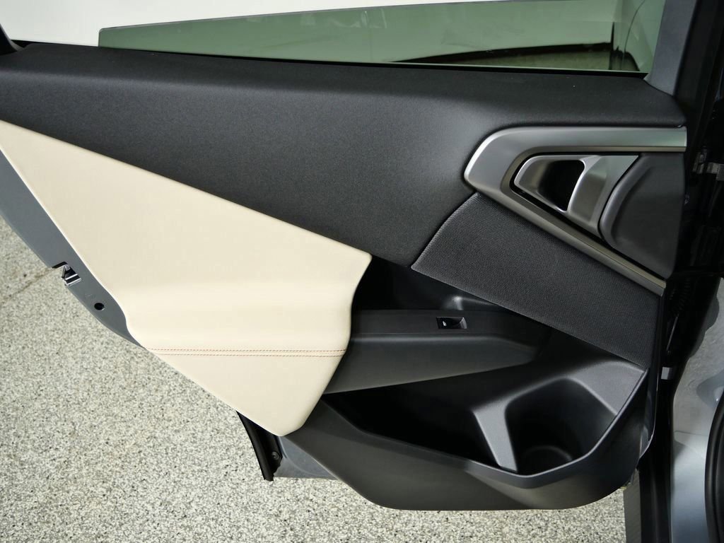 Used 2026 Skyscraper Grey Metallic BMW 30 xDrive image 30