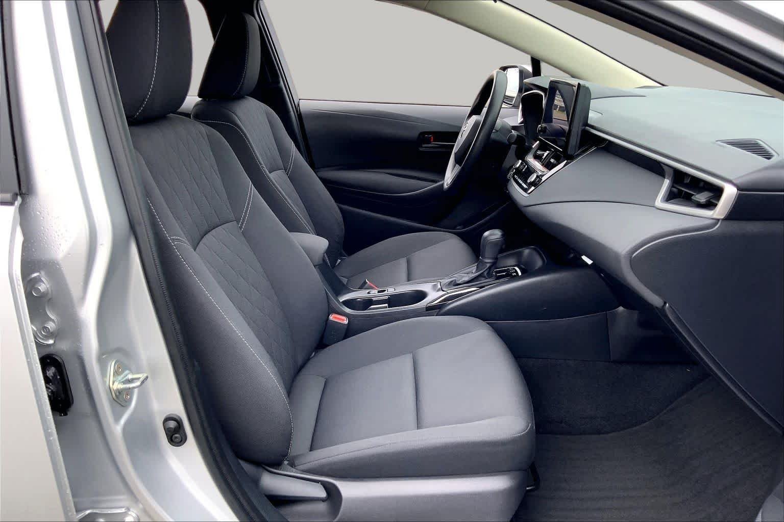 Used 2025 Classic Silver Metallic Toyota Hybrid LE image 9