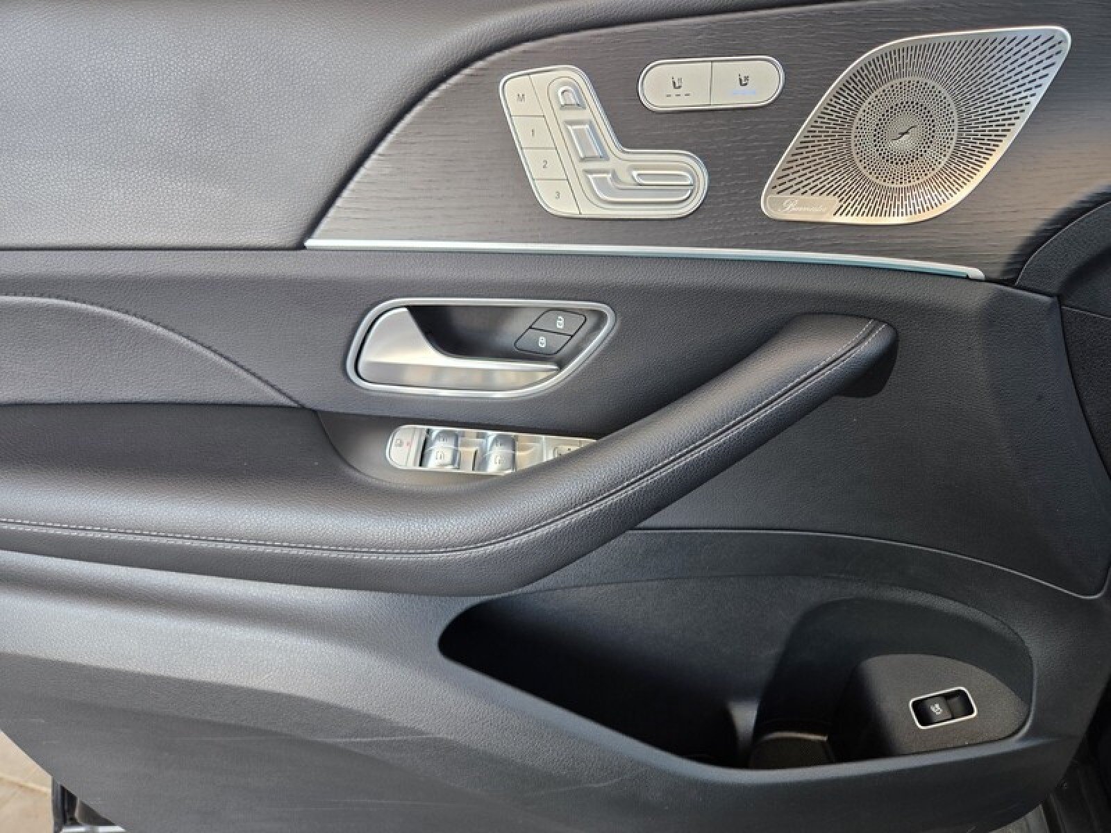 Certified Used 2023 Black Mercedes-Benz GLE 350 image 23