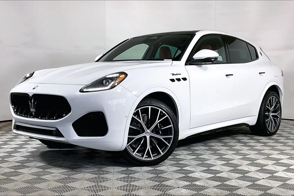 2026 Maserati Grecale Modena V6