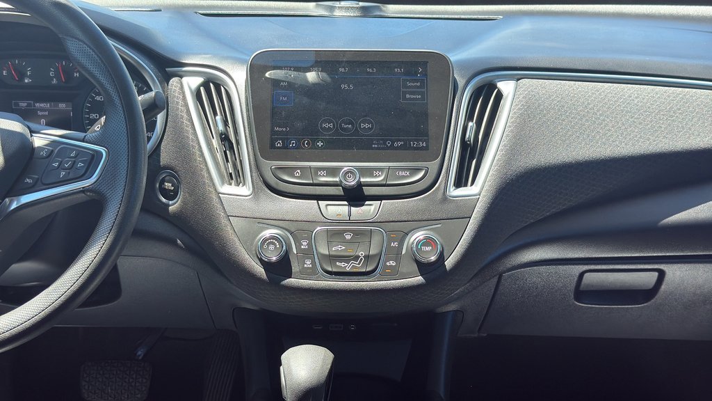 Used 2024 Lakeshore Blue Metallic Chevrolet FL image 18