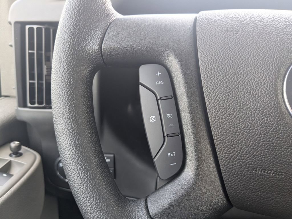 2025 Chevrolet Express Cargo Work Van - Photo 24