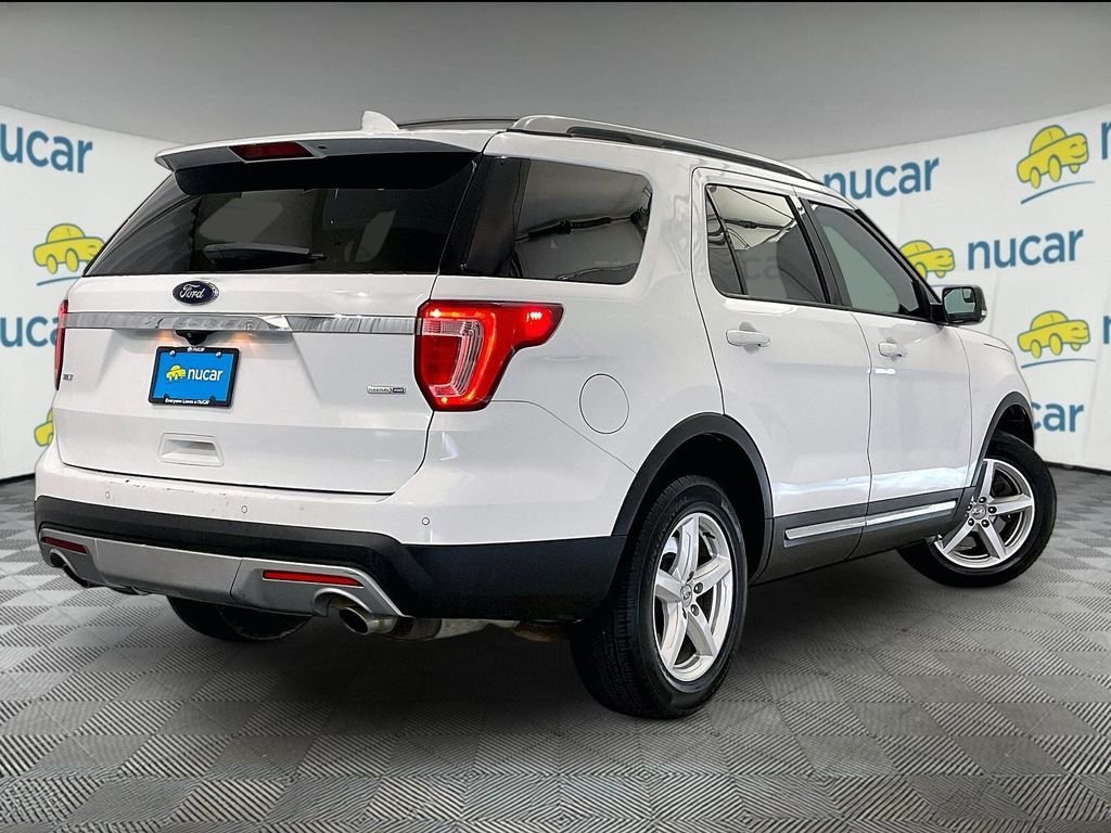 Used 2016 White Ford XLT image 6