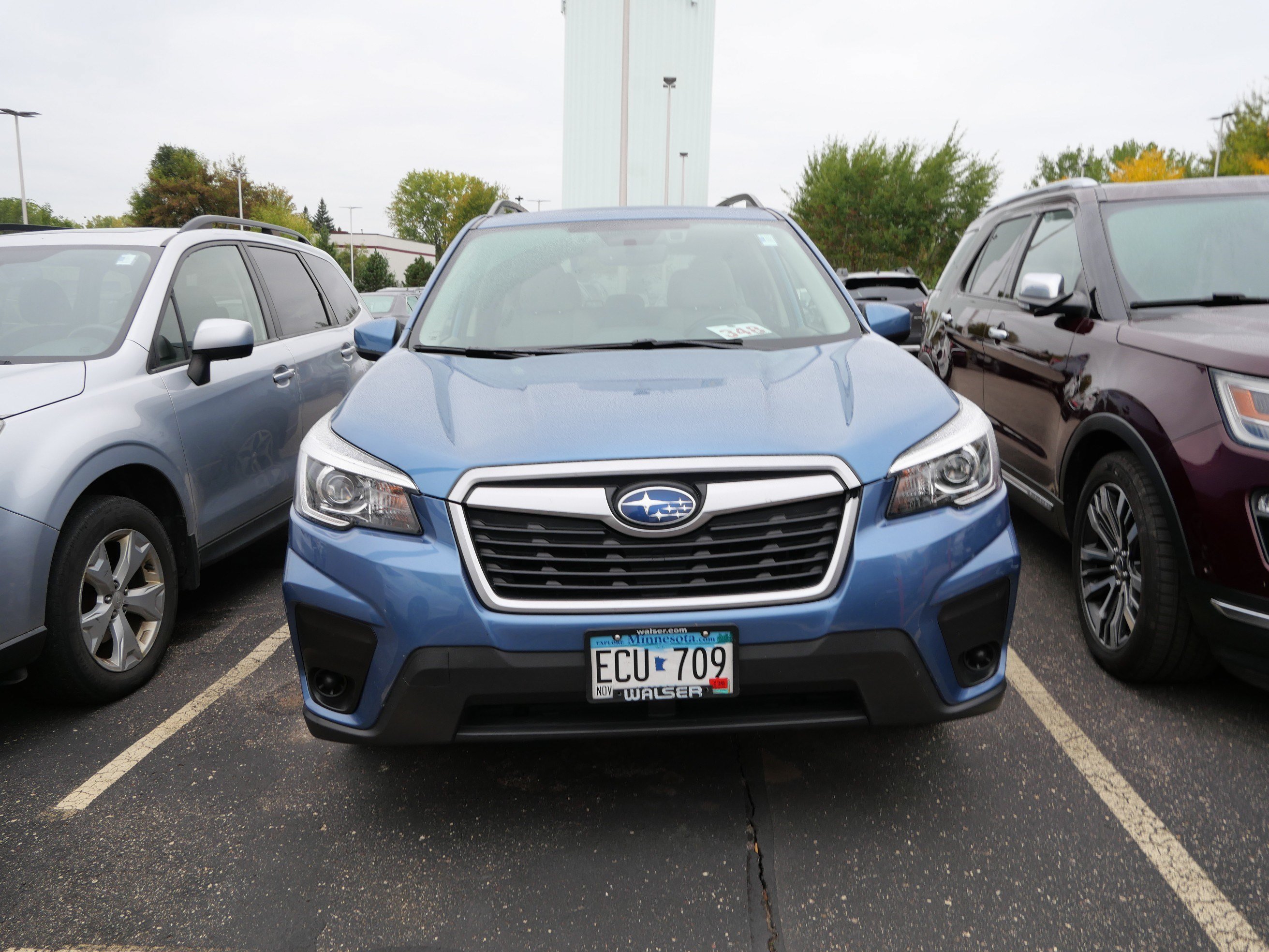 Used 2020 Horizon Blue Pearl Subaru Premium image 2
