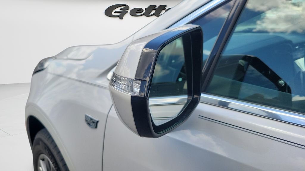 Used 2021 White Cadillac Premium Luxury image 5