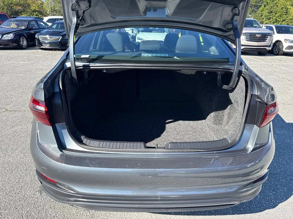 Used 2025 Gray Volkswagen 1.5T Sport image 22