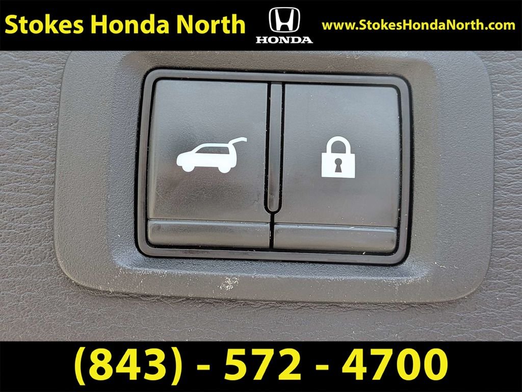 Used 2023  Mitsubishi SE image 15