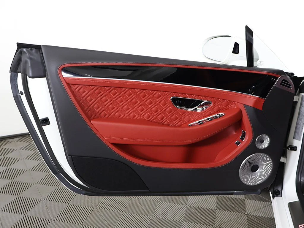 2023 Bentley Continental GTC Azure - Photo 32