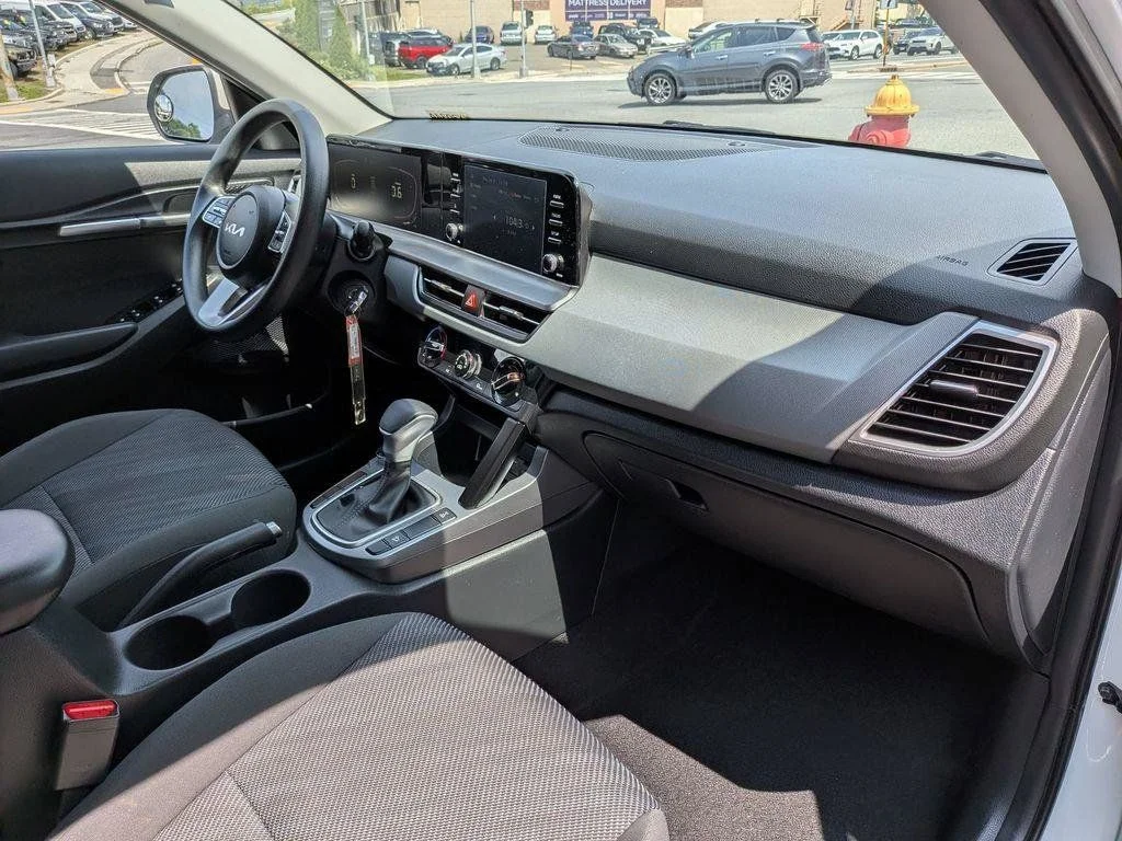 Used 2024 White Kia LX image 23