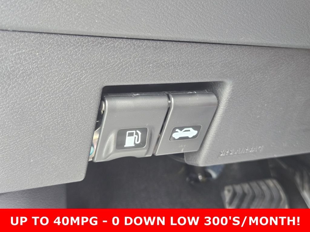 2025 Nissan Versa Sedan SV - Photo 26