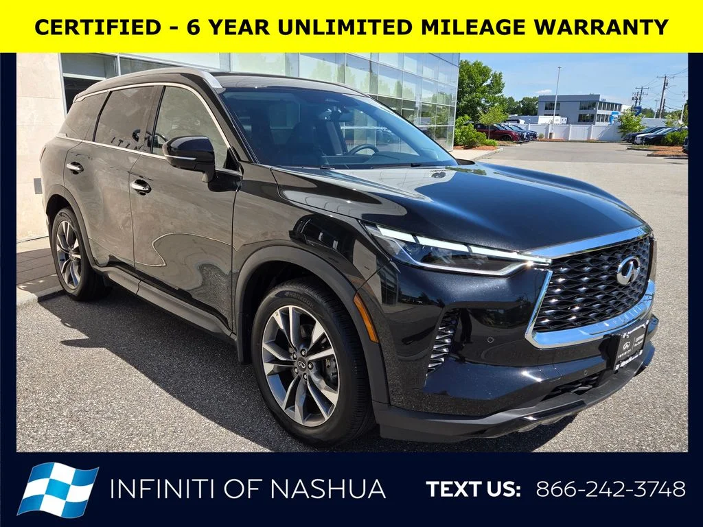 Certified Used 2023 Black INFINITI LUXE image 18