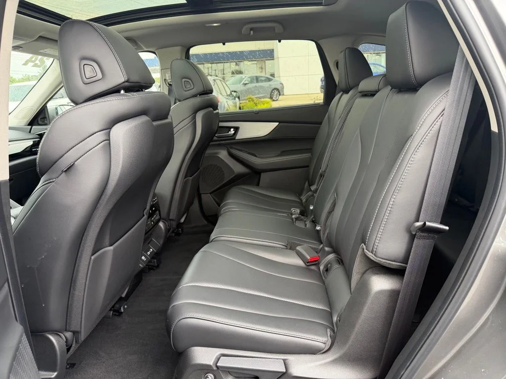 Used 2024 Gray Acura Technology SH-AWD image 27