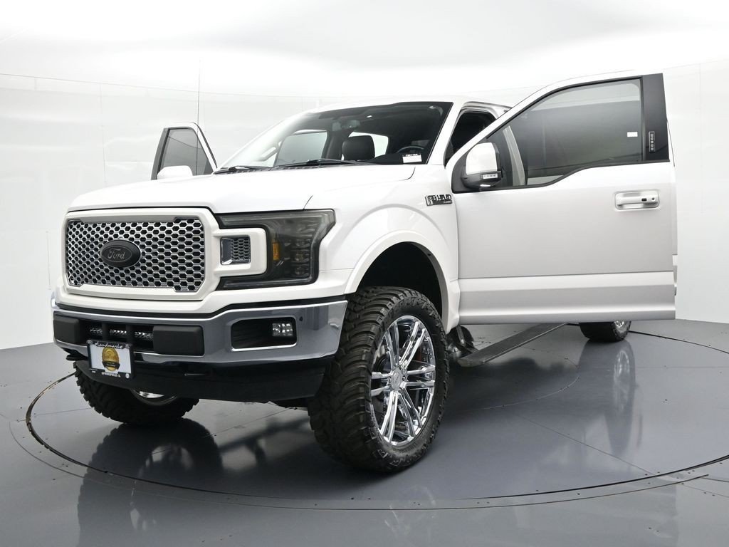 Used 2018 White Platinum Clearcoat Metallic Ford Lariat image 27