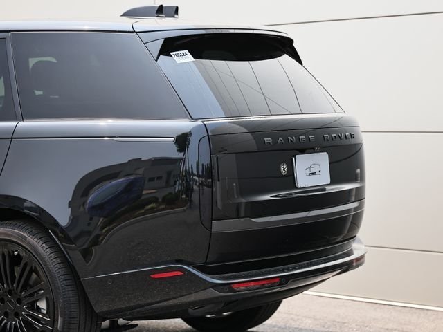 New 2026 Santorini Black LAND ROVER SE image 9