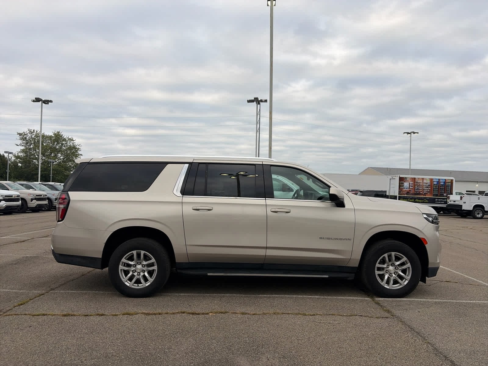 Used 2022 EMPIRE BEIGE METALLIC Chevrolet LT image 3