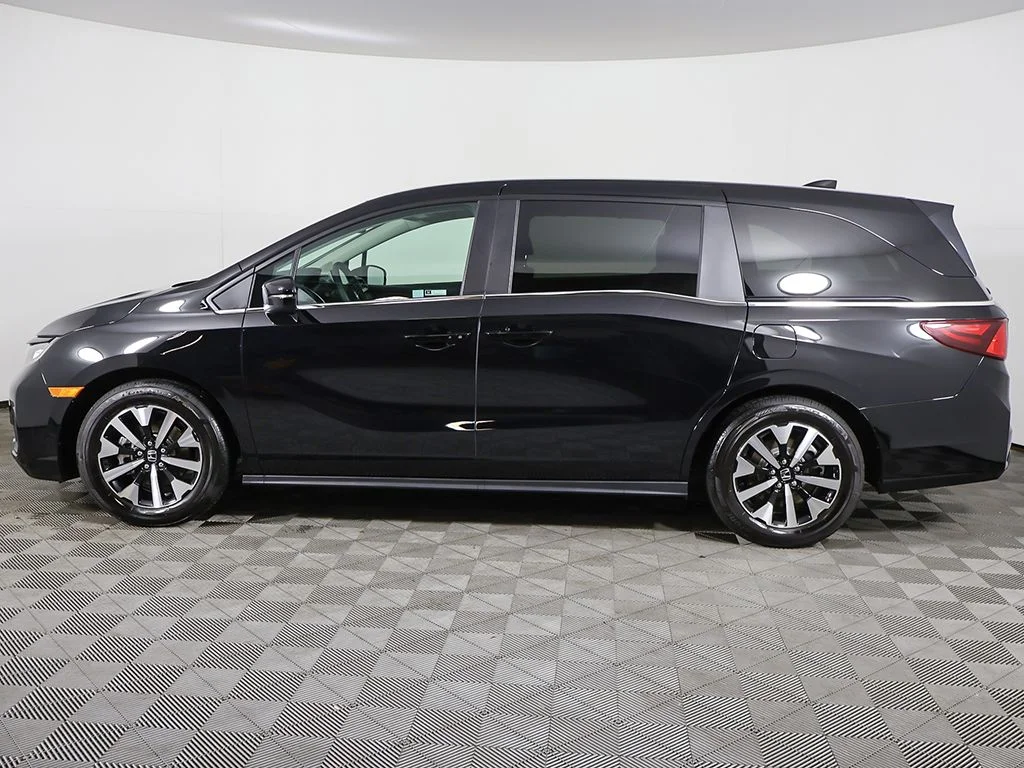 2026 Honda Odyssey EX-L - Photo 17