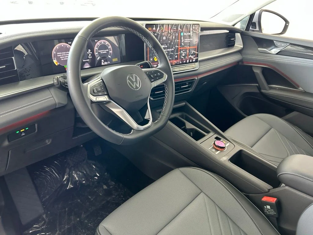 2026 Volkswagen Tiguan SE - Photo 11